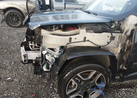 2021 Jeep Renegade Jeepster 4X4 z USA, uszkodzony, nr VIN ZACNJDAB1MPM81657